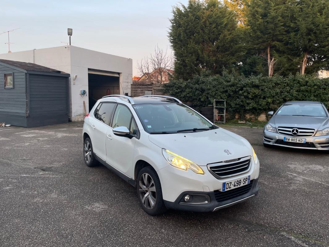 Peugeot 2008 1.2 PureTech 110ch SS EAT6 Féline Titane
