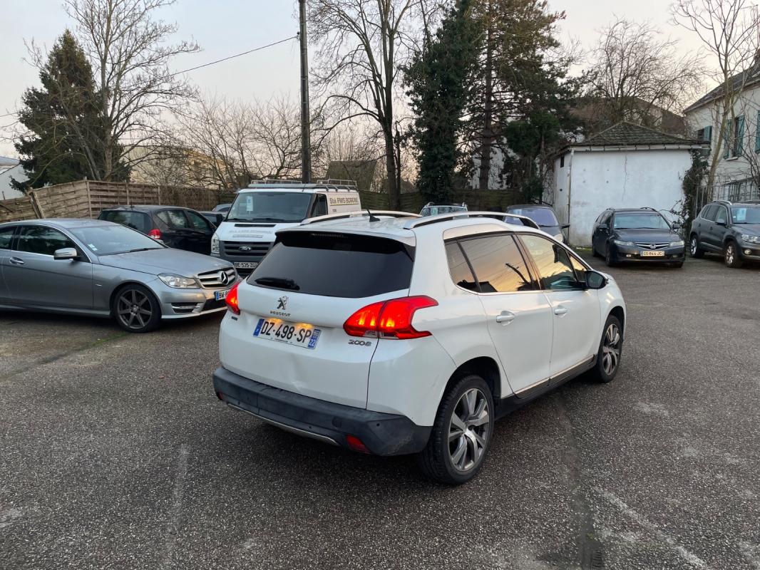 Peugeot 2008 1.2 PureTech 110ch SS EAT6 Féline Titane