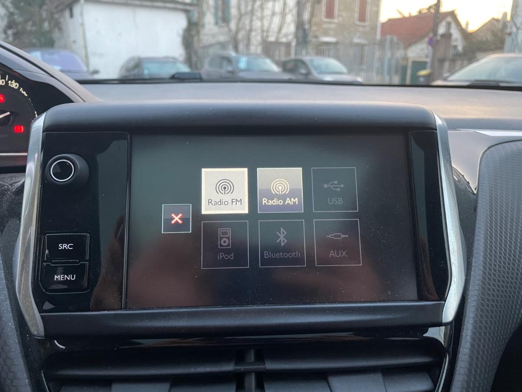 Peugeot 2008 1.2 PureTech 110ch SS EAT6 Féline Titane