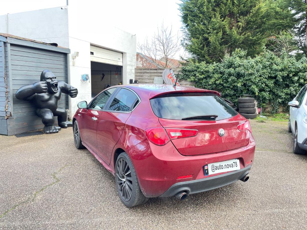Alfa Romeo Giulietta 1750 TBI 235 ch Quadrifoglio Verde