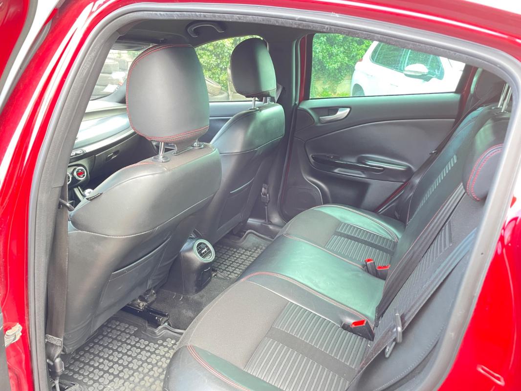Alfa Romeo Giulietta 1750 TBI 235 ch Quadrifoglio Verde