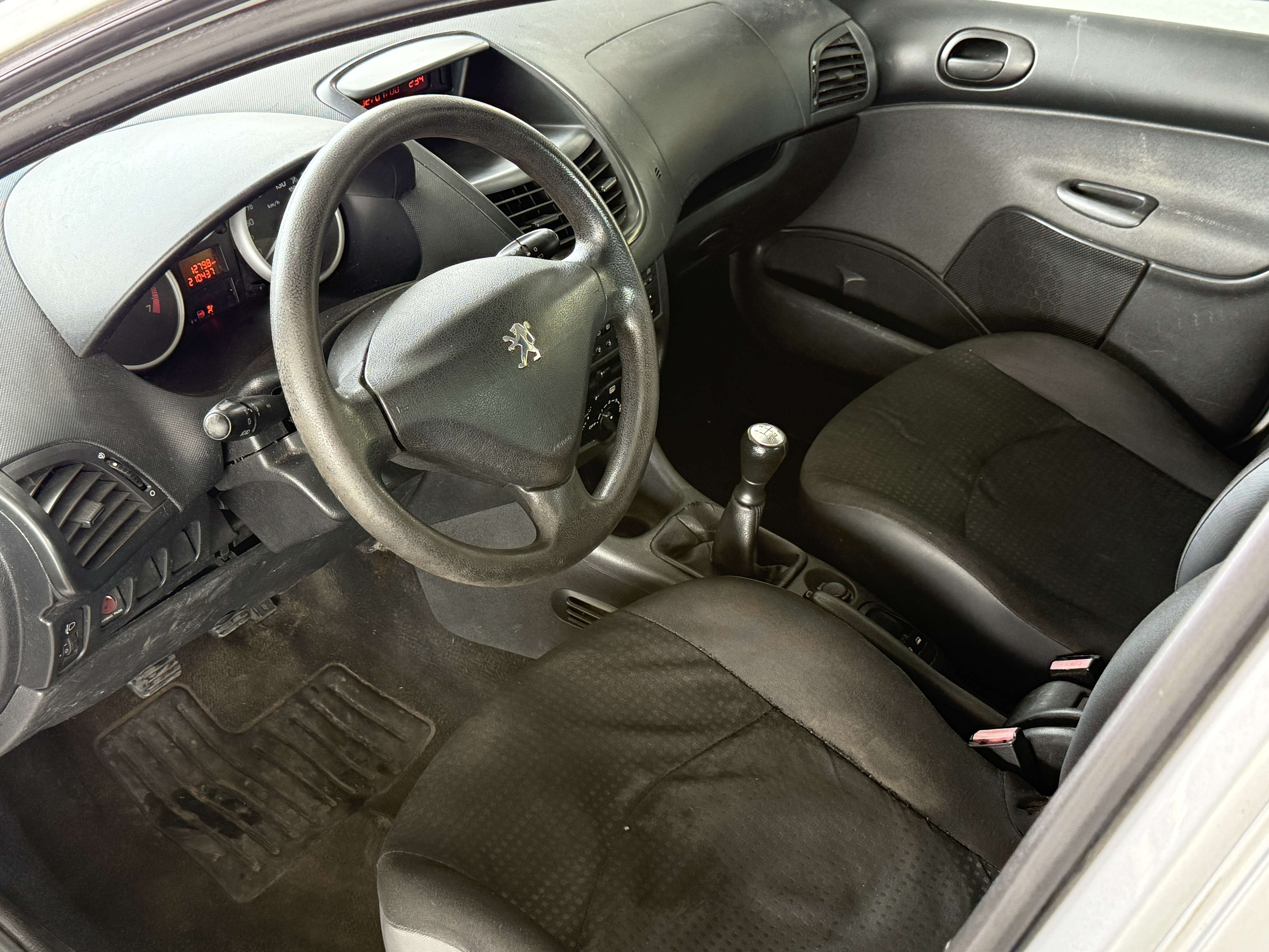 Peugeot 206 206  1.4i_PRIX_MARCHAND_5PRTS_ESSENCE_NO CONTROL / NO GARANTIE