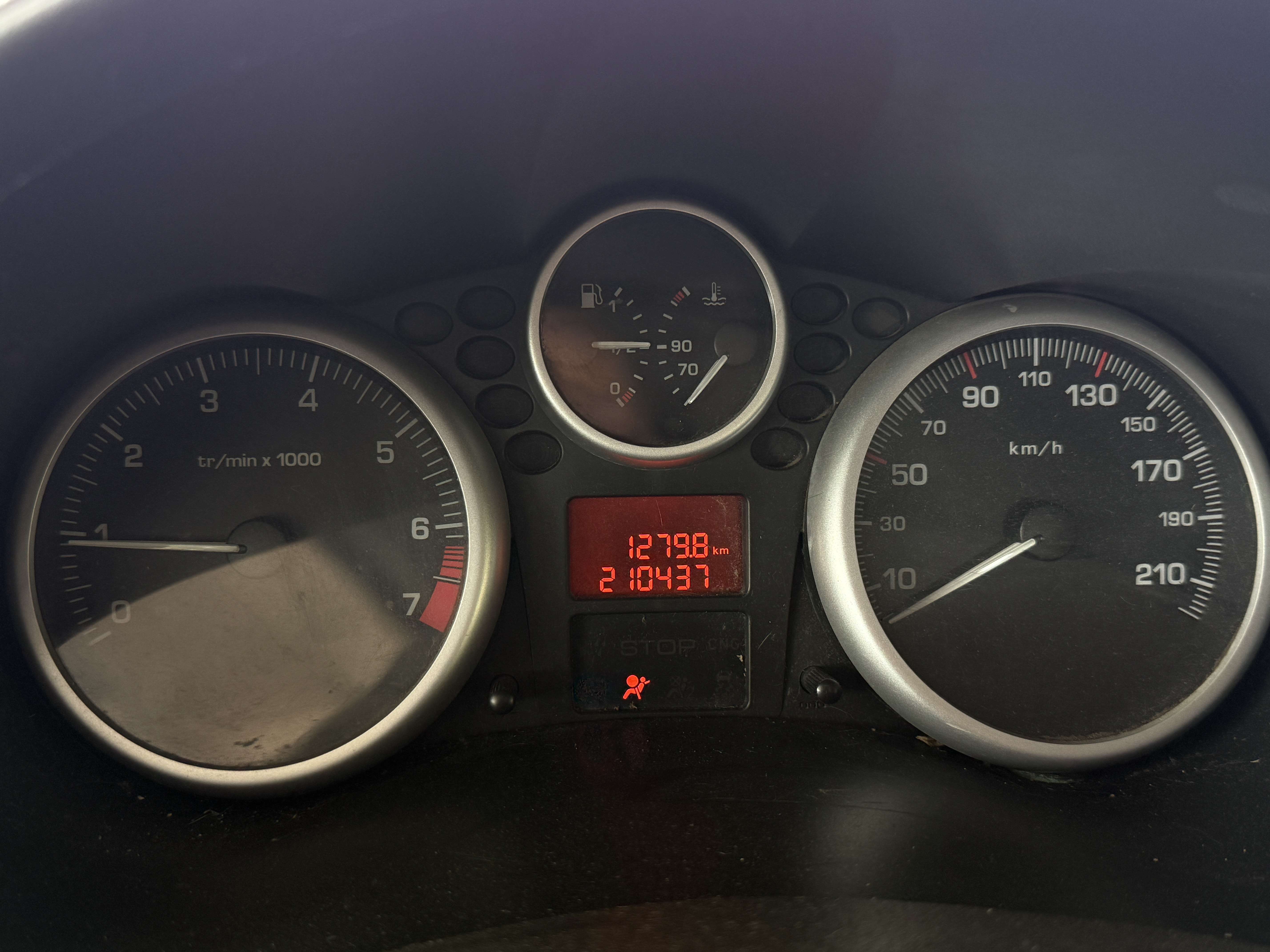 Peugeot 206 206  1.4i_PRIX_MARCHAND_5PRTS_ESSENCE_NO CONTROL / NO GARANTIE