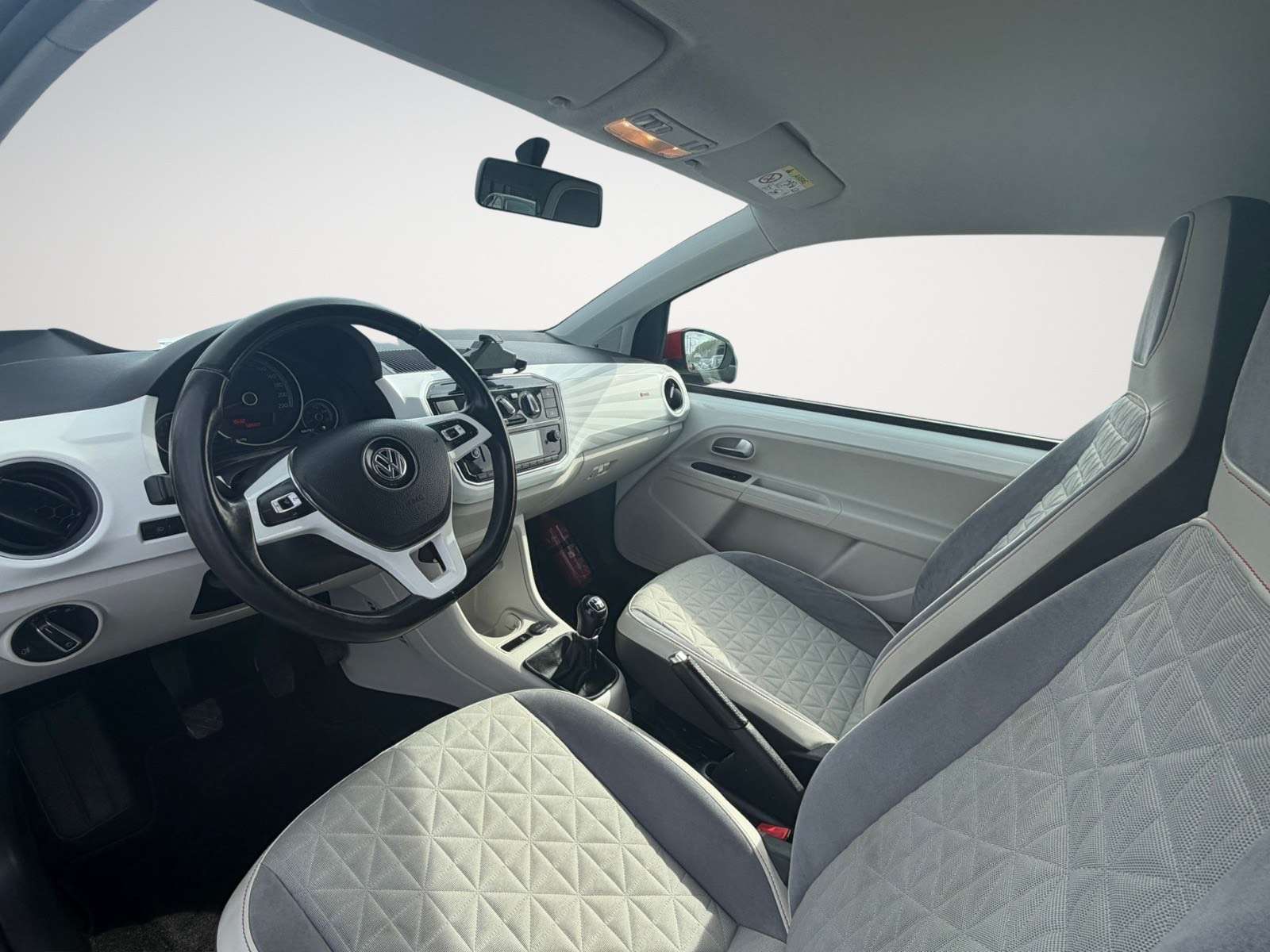 Volkswagen up! Up! 1.0i Beats / Clim / BT / Garantie 12 Mois