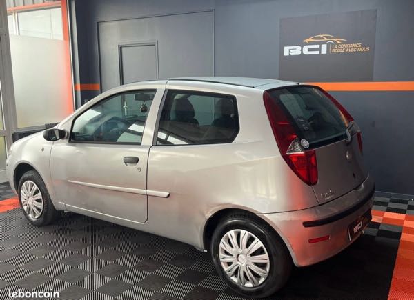 Fiat Punto II (2) 1.2 8V CULT II 3P