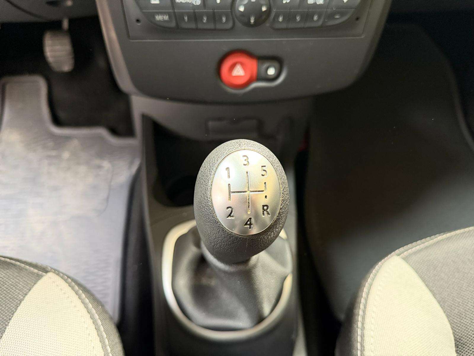 Renault Clio Clio 1.2i Authentique