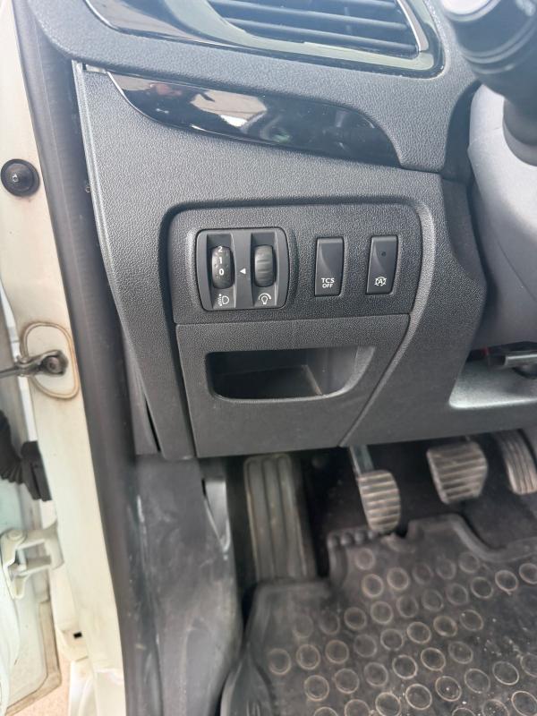 Renault Grand Scenic PHASE 3 BOSE 1ERE MAIN SUIVI CHAINE DISTRIBUTION GPS PAIEMENT 4 OU 10 FOIS