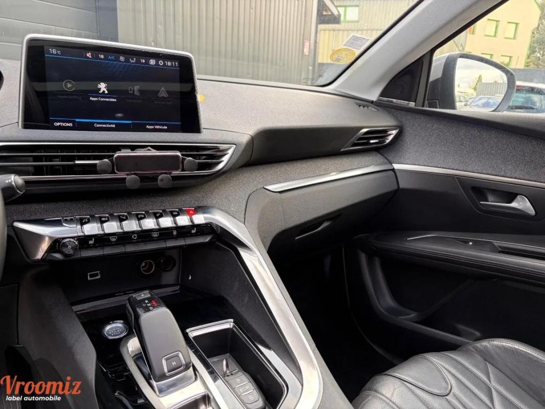Peugeot 3008 1.5 BlueHDI 130ch Allure EAT8 / Toit ouvrant Cuir Focal