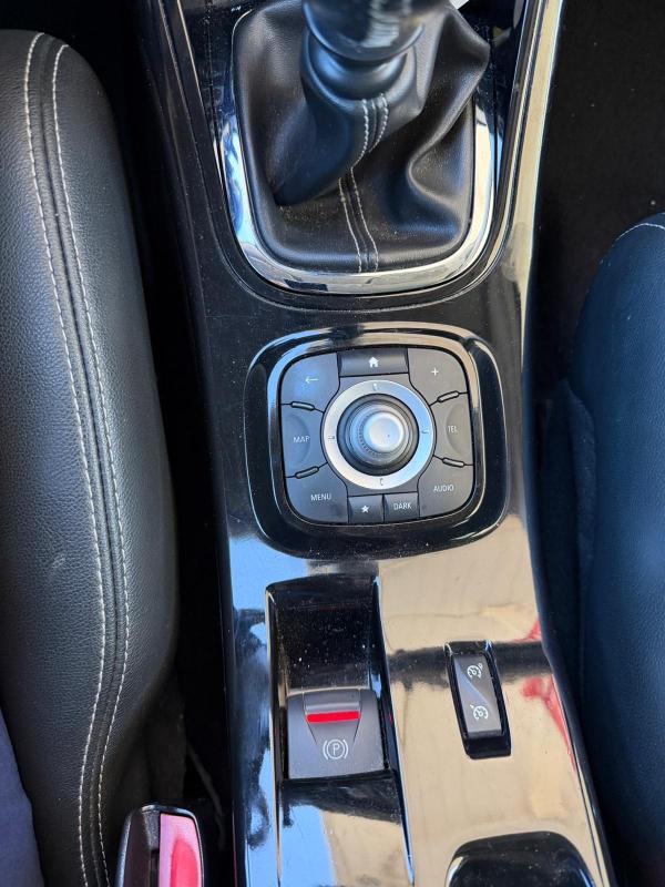 Renault Megane PHASE 3 BOSE CHAINE DISTRIBUTION GPS SEMI CUIR CAMERA DE RECUL PAIEMENT 4 OU 10 FOIS