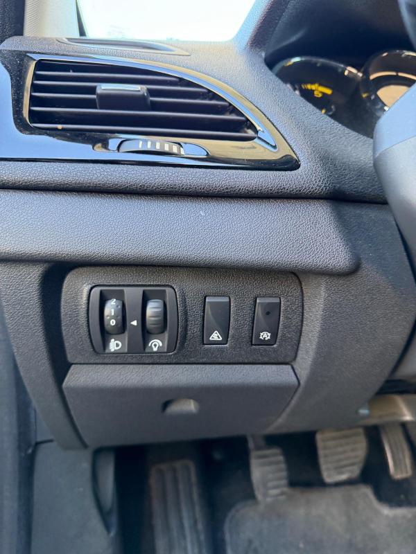 Renault Megane PHASE 3 BOSE CHAINE DISTRIBUTION GPS SEMI CUIR CAMERA DE RECUL PAIEMENT 4 OU 10 FOIS