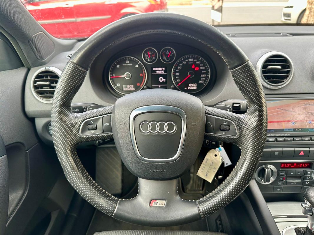 Audi A3 2.0 TDI 140 S-LINE S-TRONIC