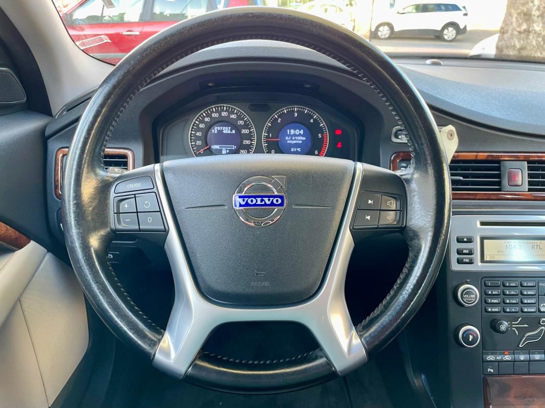 Volvo V70 2.4D 175 SUMMUM