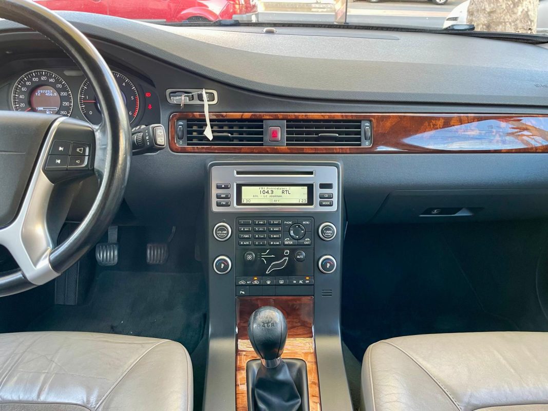 Volvo V70 2.4D 175 SUMMUM