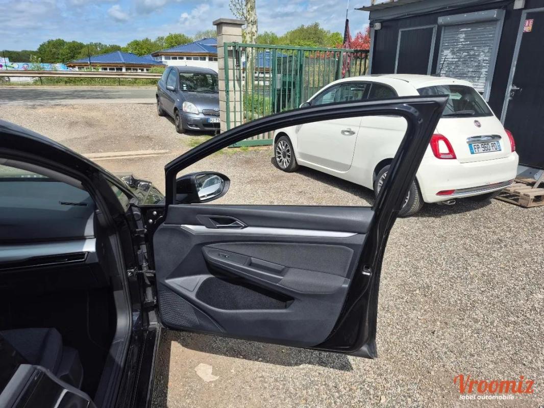 Volkswagen Golf 2.0 TDI 115cv SCR LIFE BUSINESS DSG7 14575 Hors Taxes 1ére main