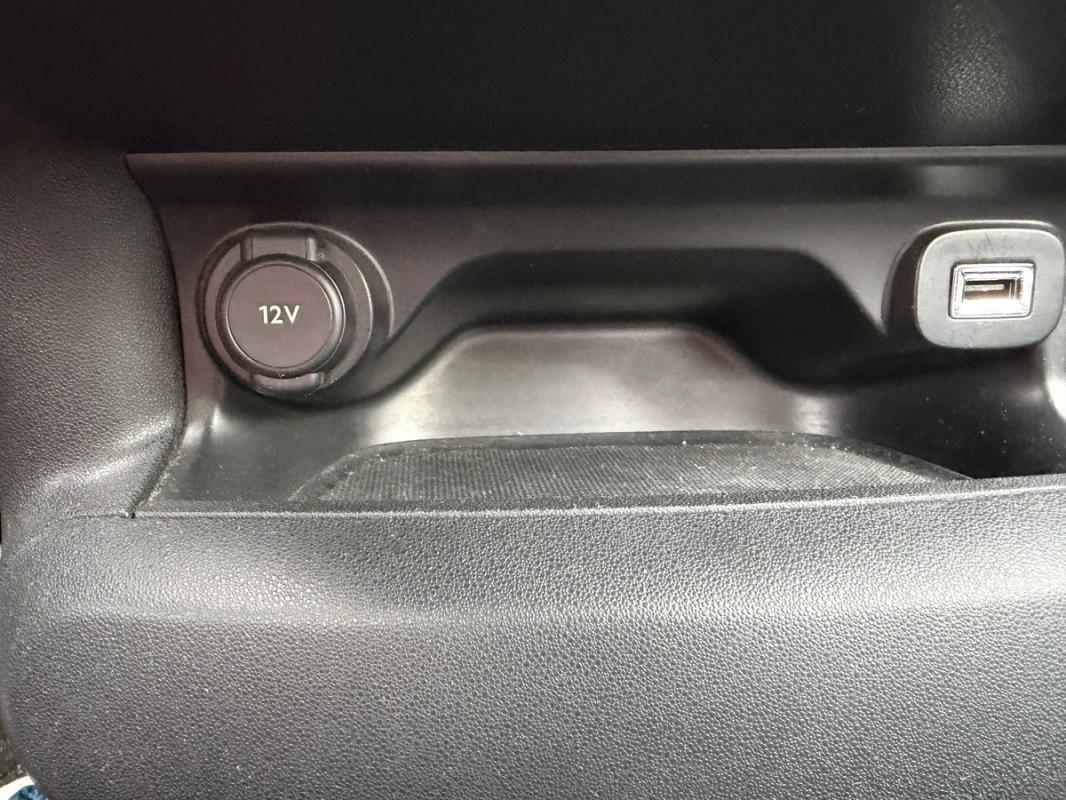 Citroen C4 1.6 PORT AUXILIAIRE BLUETOOTH REGULATEUR CRITAIR 2 PAIEMENT 4 OU 10 FOIS