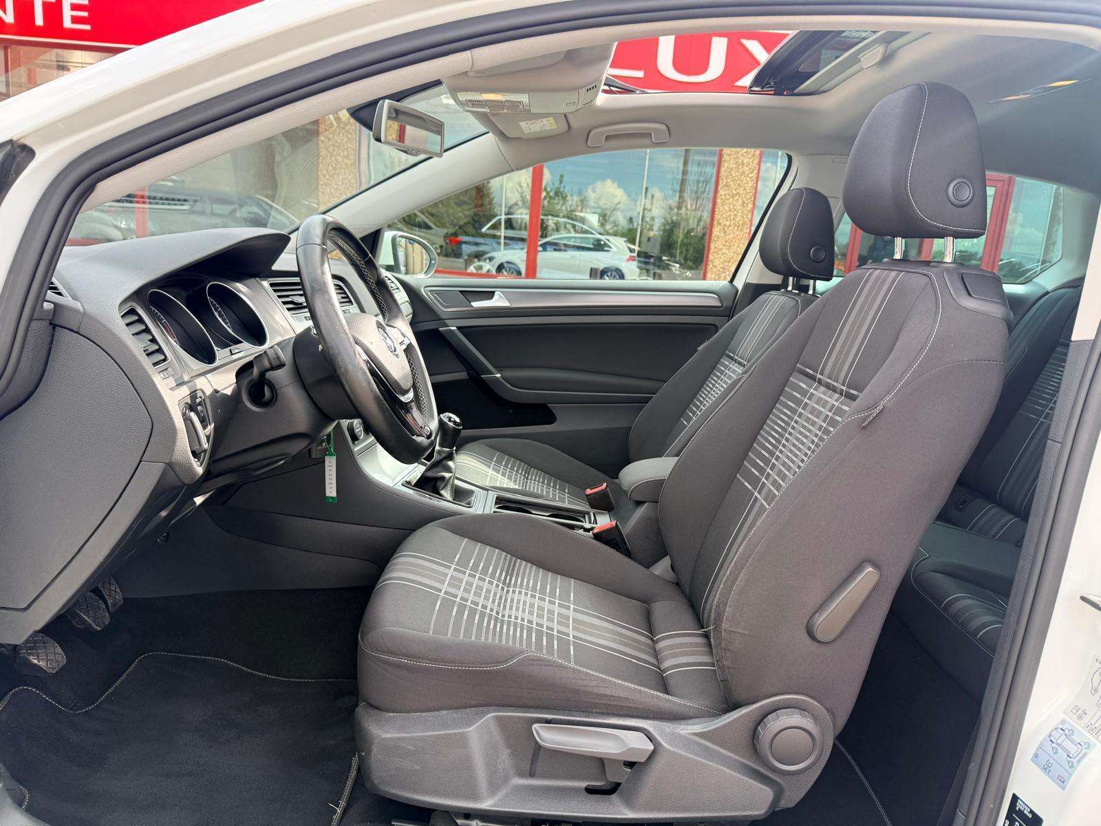 Volkswagen Golf 1.2TSI LOUNGE MODEL 1O5CV PANORAMIQUE  GPS