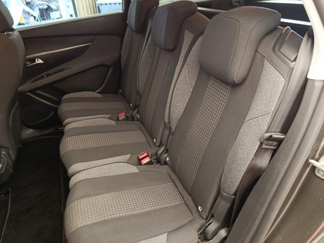 Peugeot 5008 II Puretech 130 S&S EAT8 Active Business