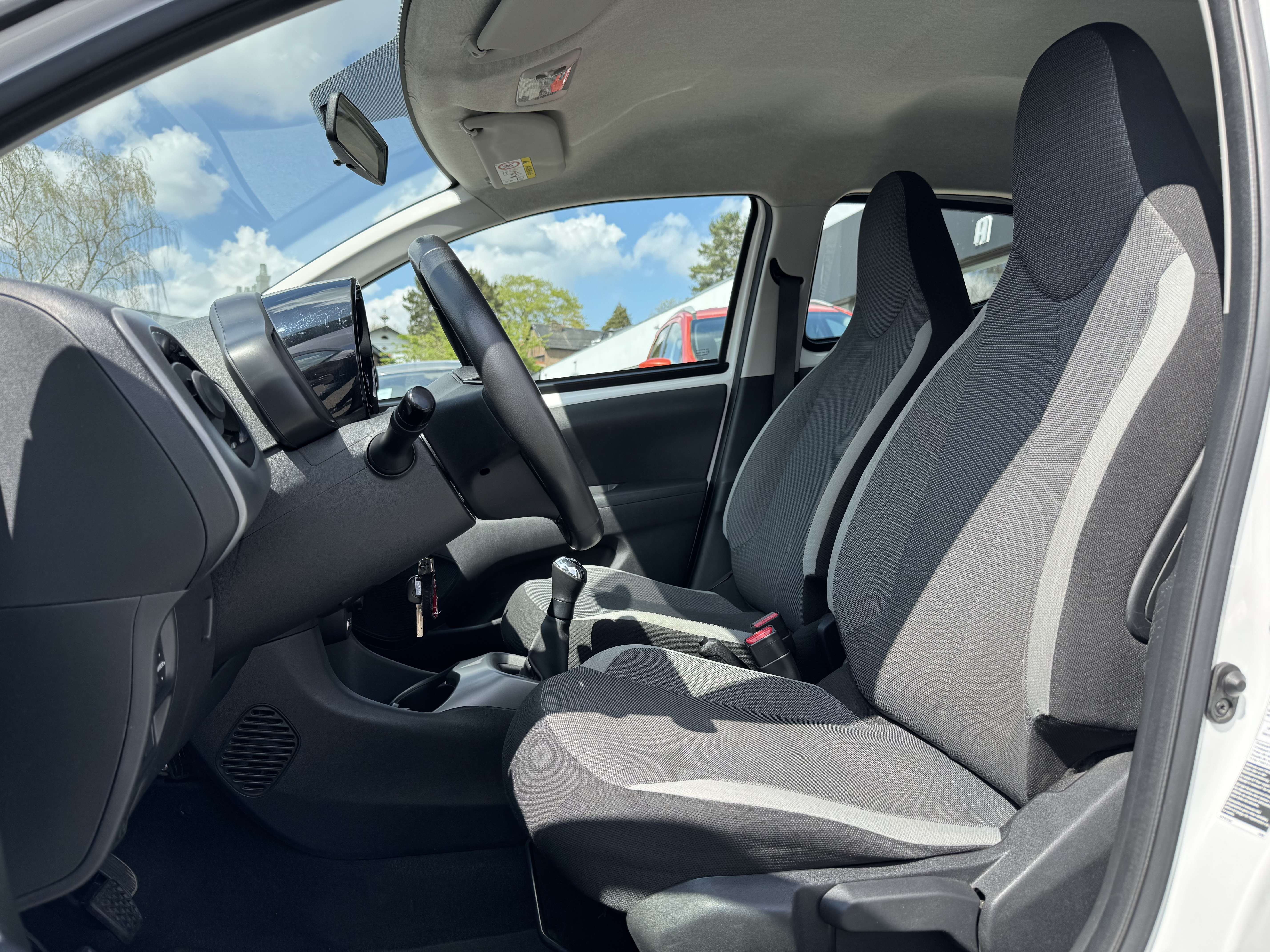 Toyota Aygo 1.0i VVT-i X-play / CARPLAY / AIRCO / CAMERA / LED