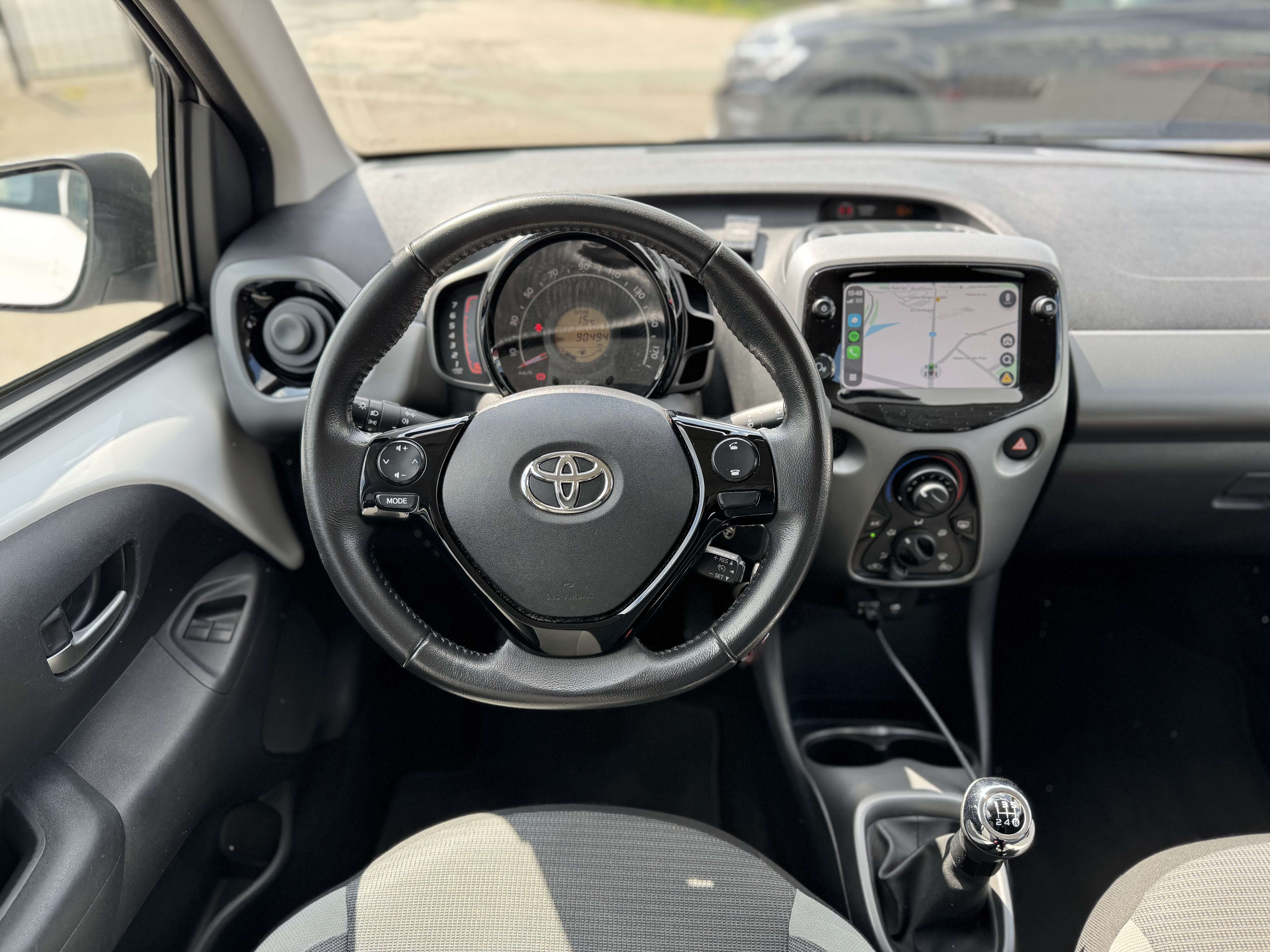 Toyota Aygo 1.0i VVT-i X-play / CARPLAY / AIRCO / CAMERA / LED