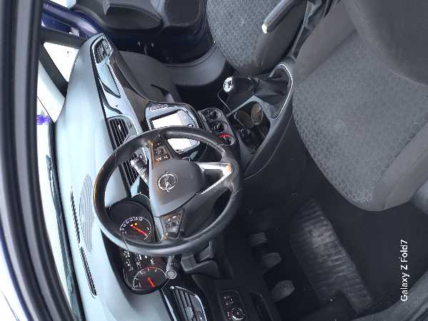Opel Corsa V 1.4 90 BLACK EDITION 3P