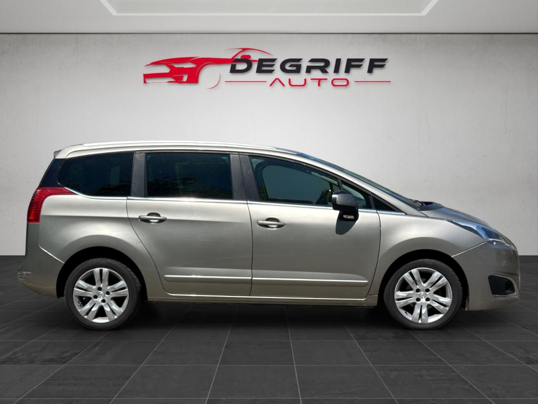 Peugeot 5008 1.6 BlueHDi 120ch SS EAT6 7 Places Allure