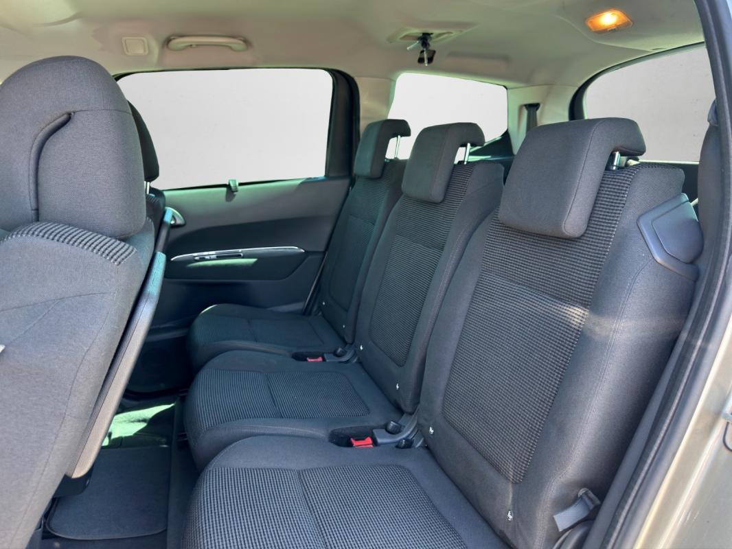 Peugeot 5008 1.6 BlueHDi 120ch SS EAT6 7 Places Allure