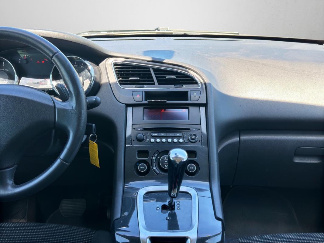 Peugeot 5008 1.6 BlueHDi 120ch SS EAT6 7 Places Allure