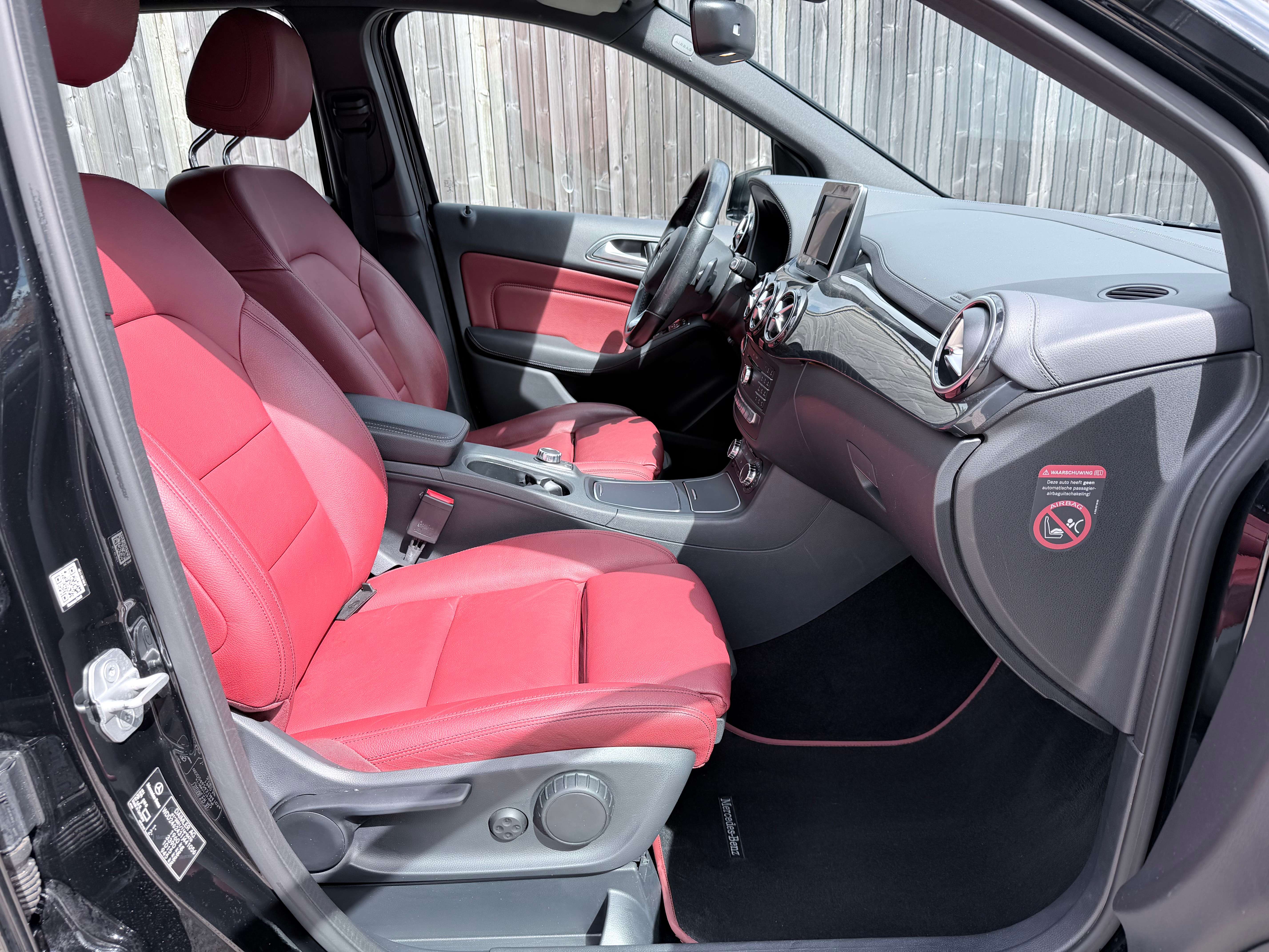 Mercedes-Benz B 200 AUT. LEDER/ZETELVERW./NABI/CRUISE/MEDA/CAMERA