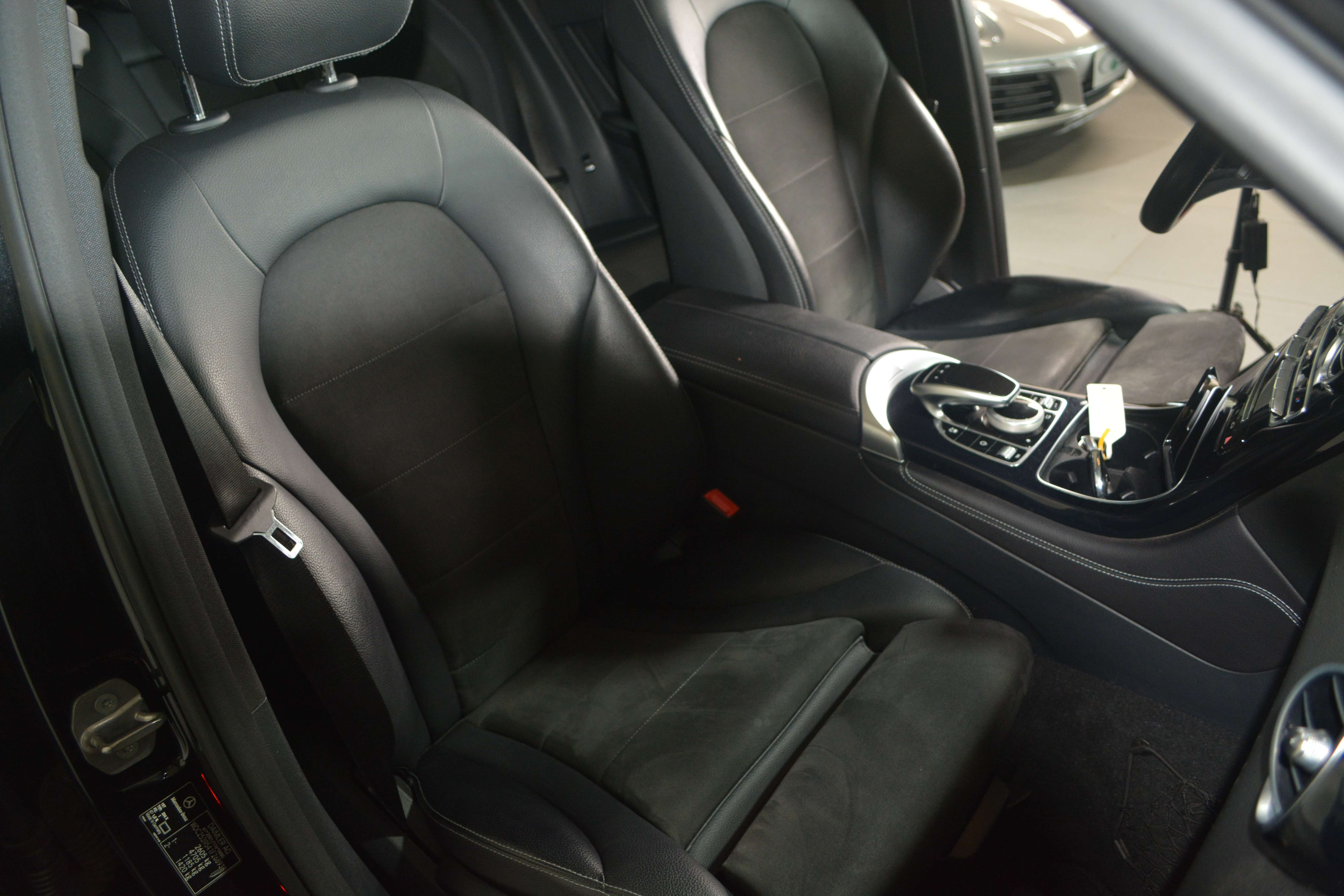 Mercedes-Benz GLC 350 GLC Coupé 350 e 4-Matic PHEV AMG / NAVI + CAMERA / PANO / AUT. TREKHAAK
