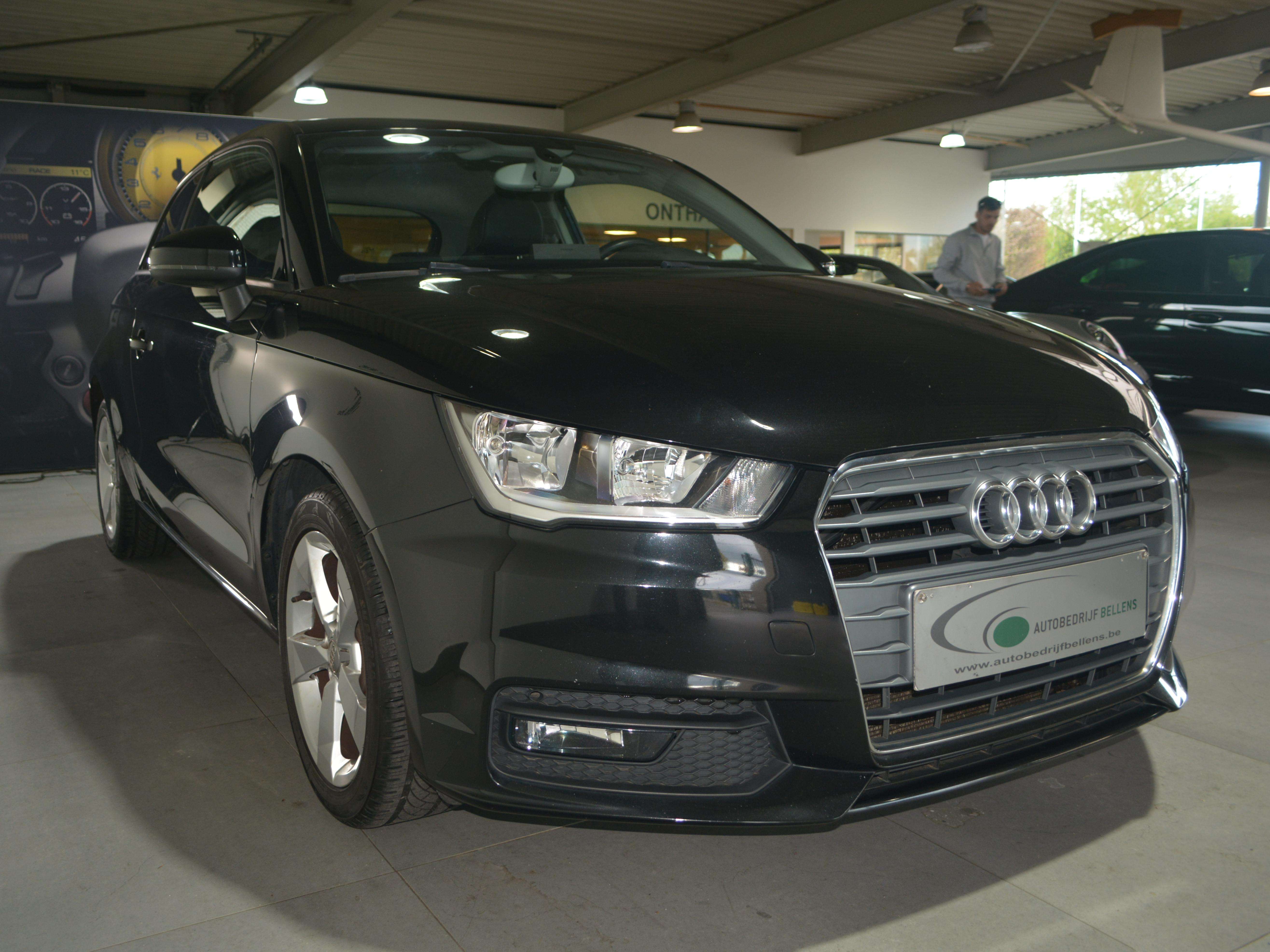 Audi A1 A1 1.0 TFSI Sport / NAVI / LEDER-ALCANTARE