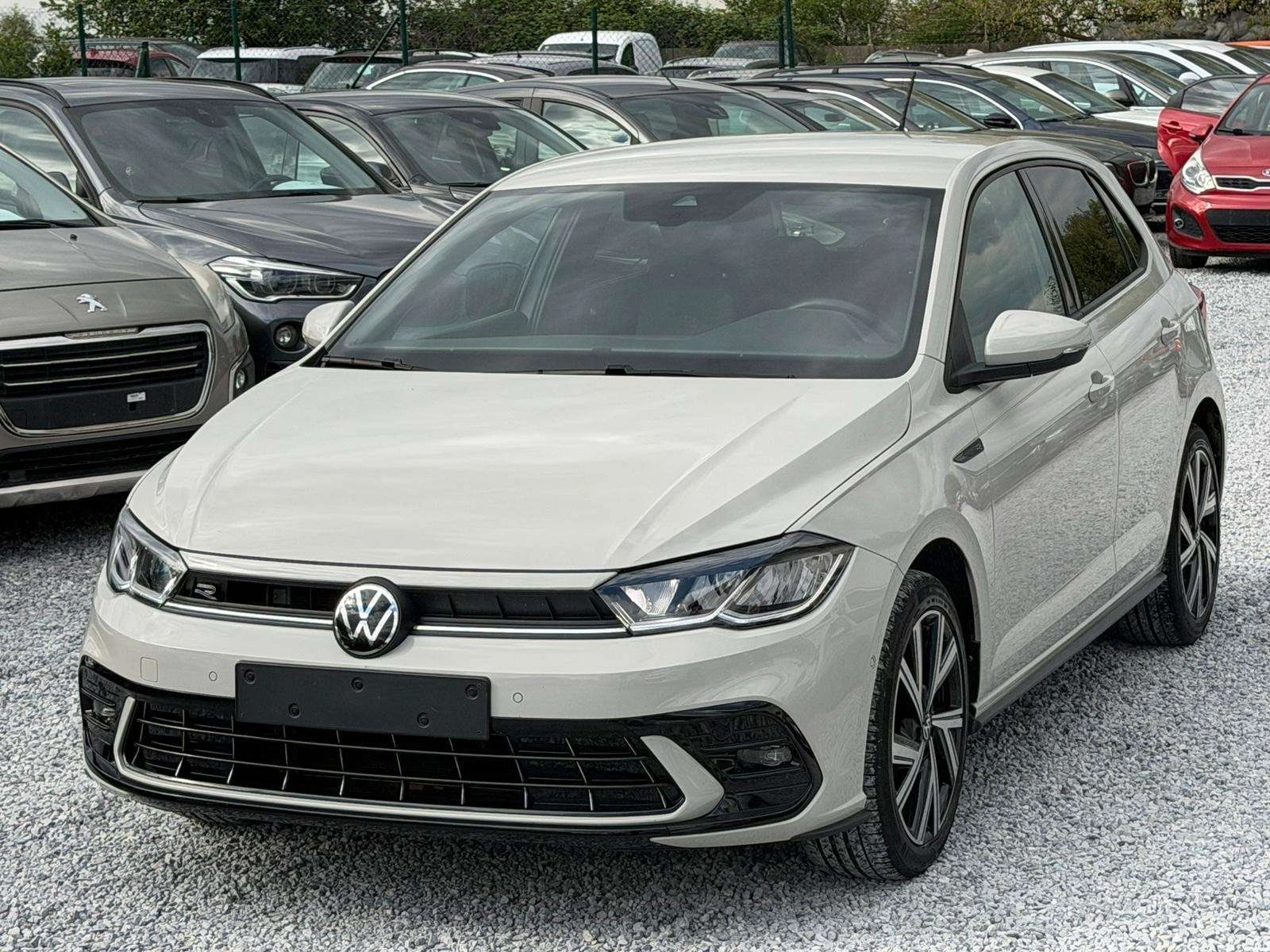Volkswagen Polo 1.0 TSI - R LINE - New Model - Apple CarPlay