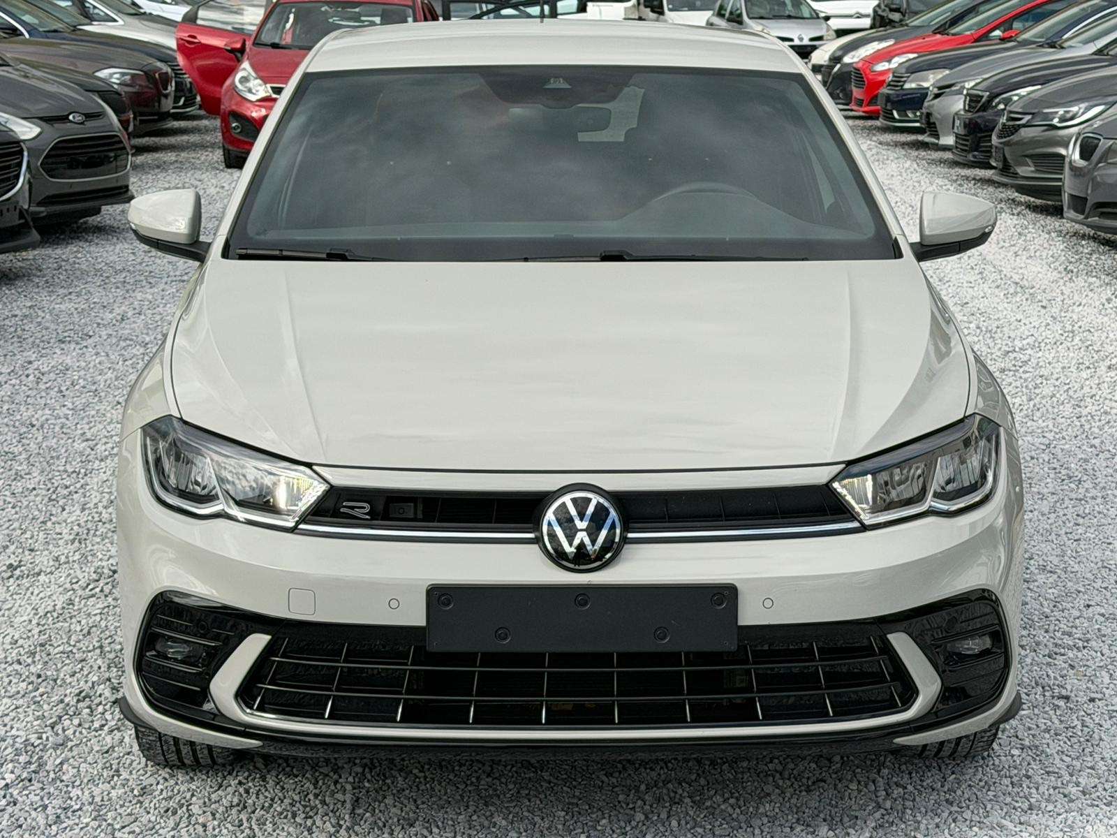 Volkswagen Polo 1.0 TSI - R LINE - New Model - Apple CarPlay