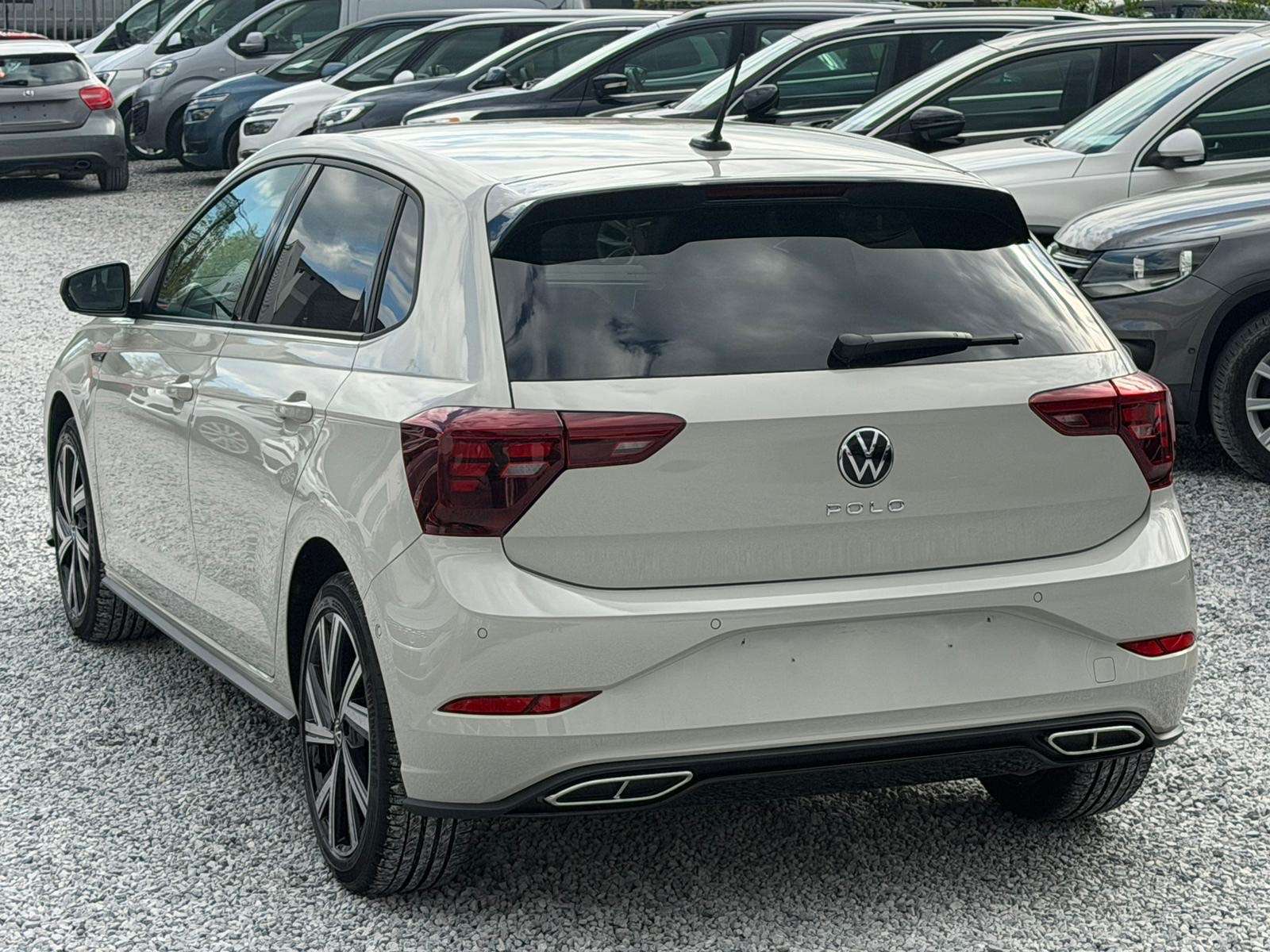 Volkswagen Polo 1.0 TSI - R LINE - New Model - Apple CarPlay