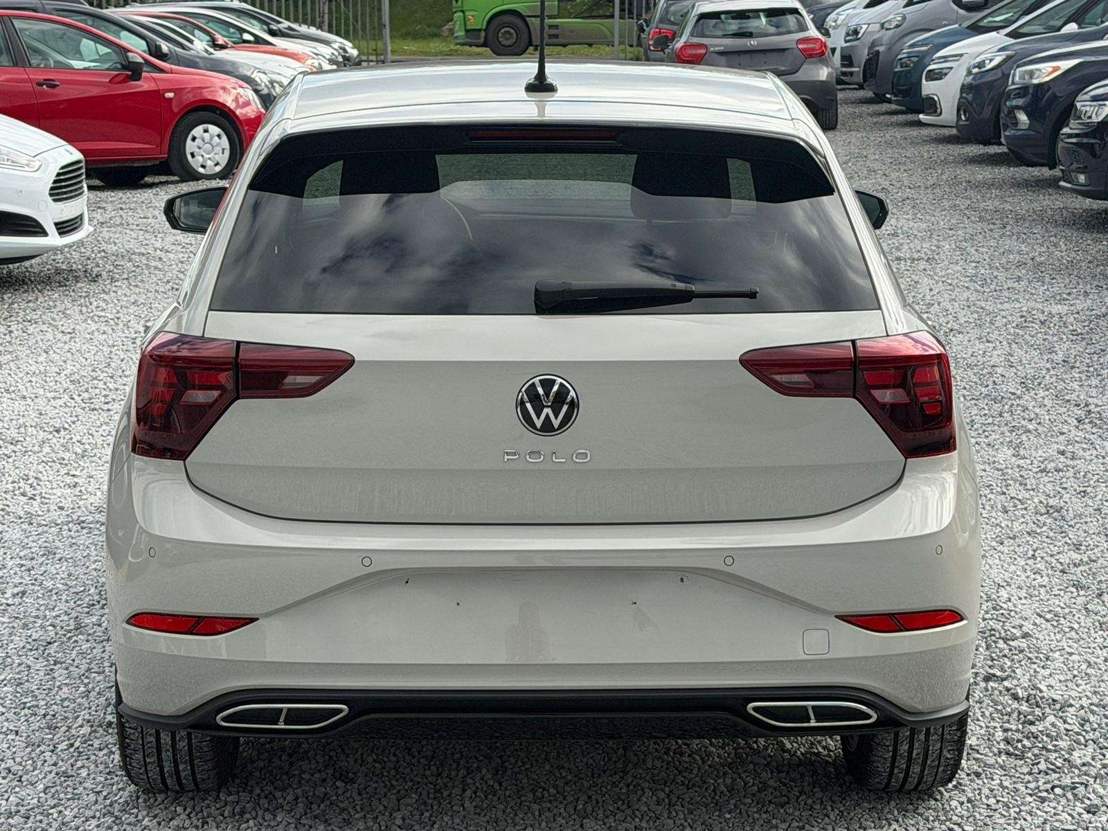 Volkswagen Polo 1.0 TSI - R LINE - New Model - Apple CarPlay
