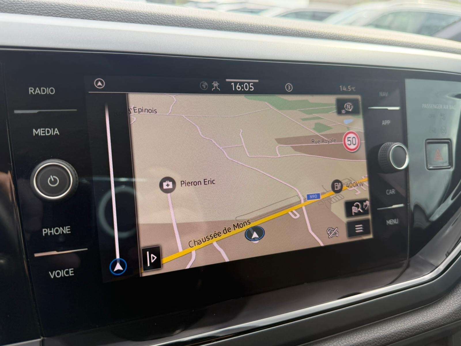 Volkswagen Polo 1.0 TSI - R LINE - New Model - Apple CarPlay