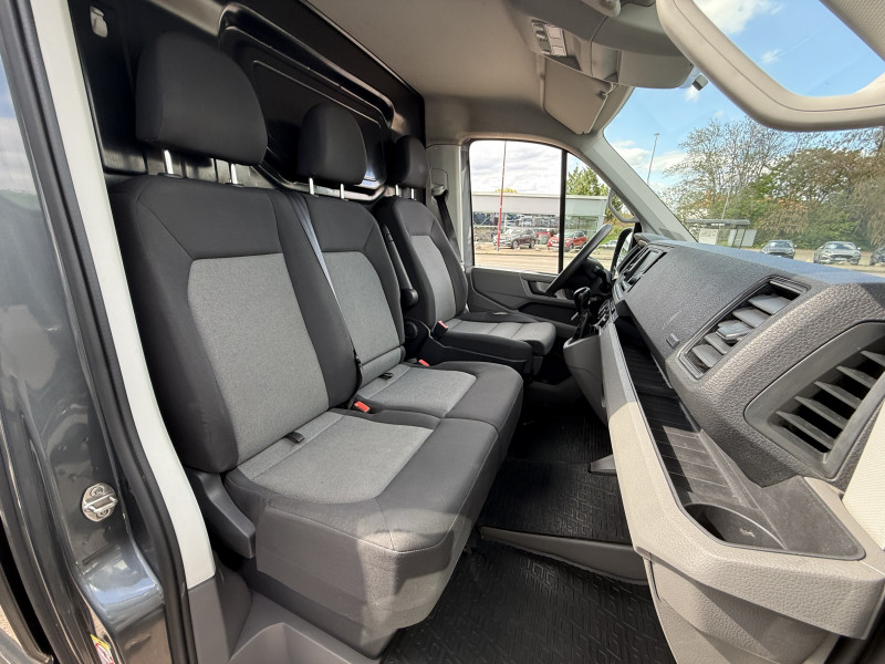 Volkswagen CRAFTER FG 35 L4H3 2.0 TDI 177CH BUSINESS LINE TRACTION BVA8