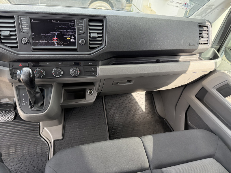 Volkswagen CRAFTER FG 35 L4H3 2.0 TDI 177CH BUSINESS LINE TRACTION BVA8