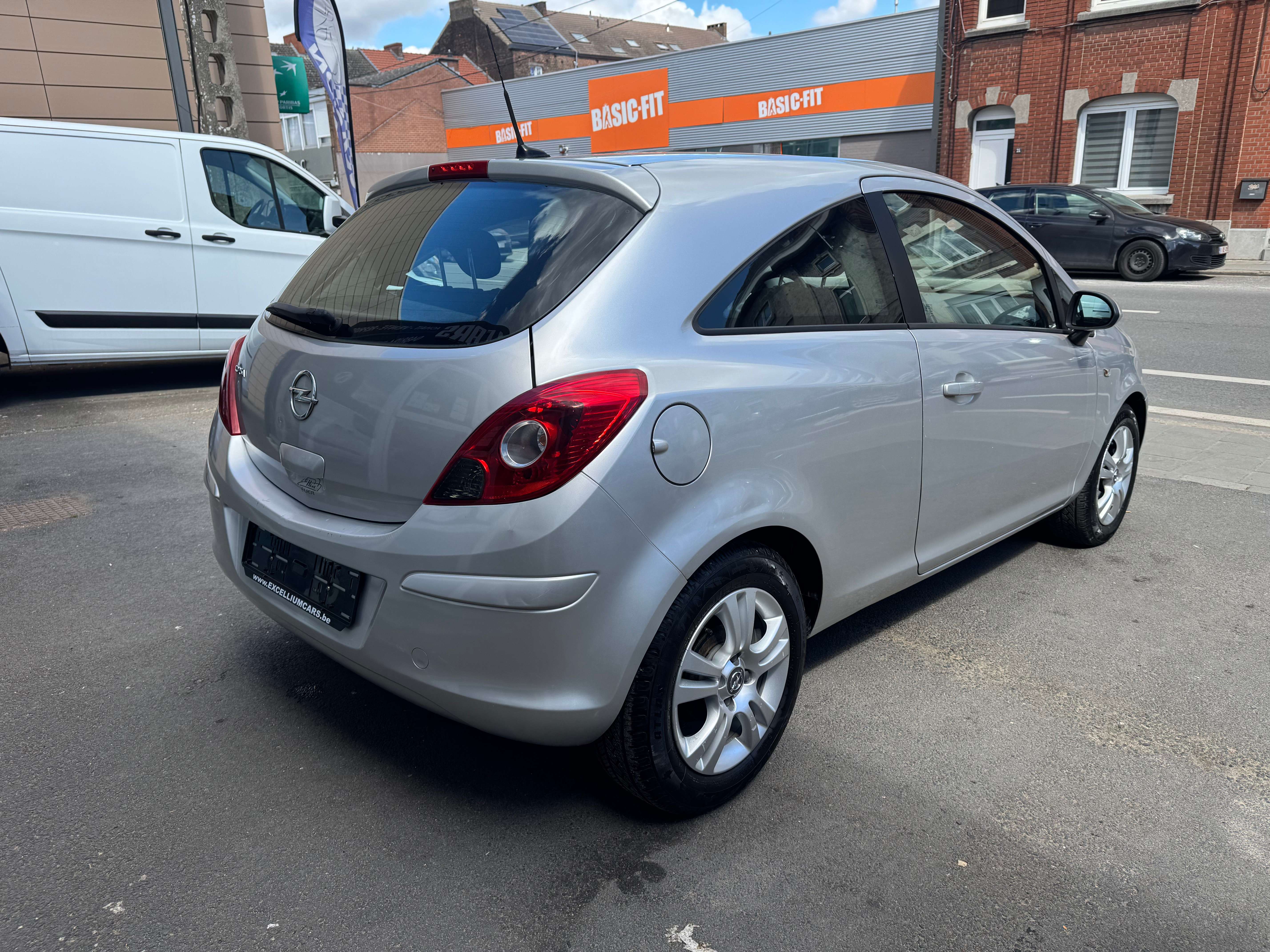 Opel Corsa 1.2i 3Porte Airco Gps Jante Regulateur de vitesses Carnet Garantie