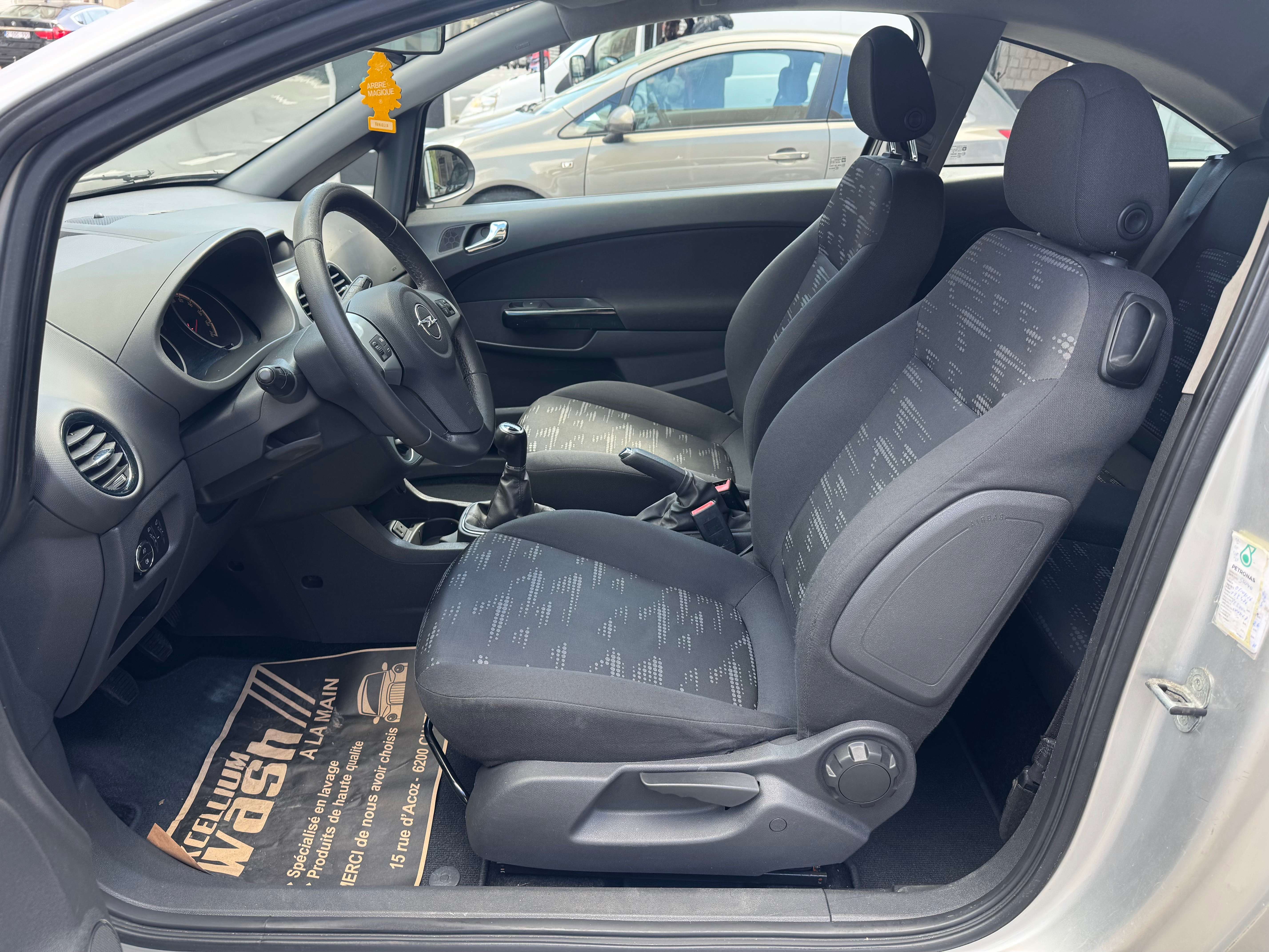 Opel Corsa 1.2i 3Porte Airco Gps Jante Regulateur de vitesses Carnet Garantie