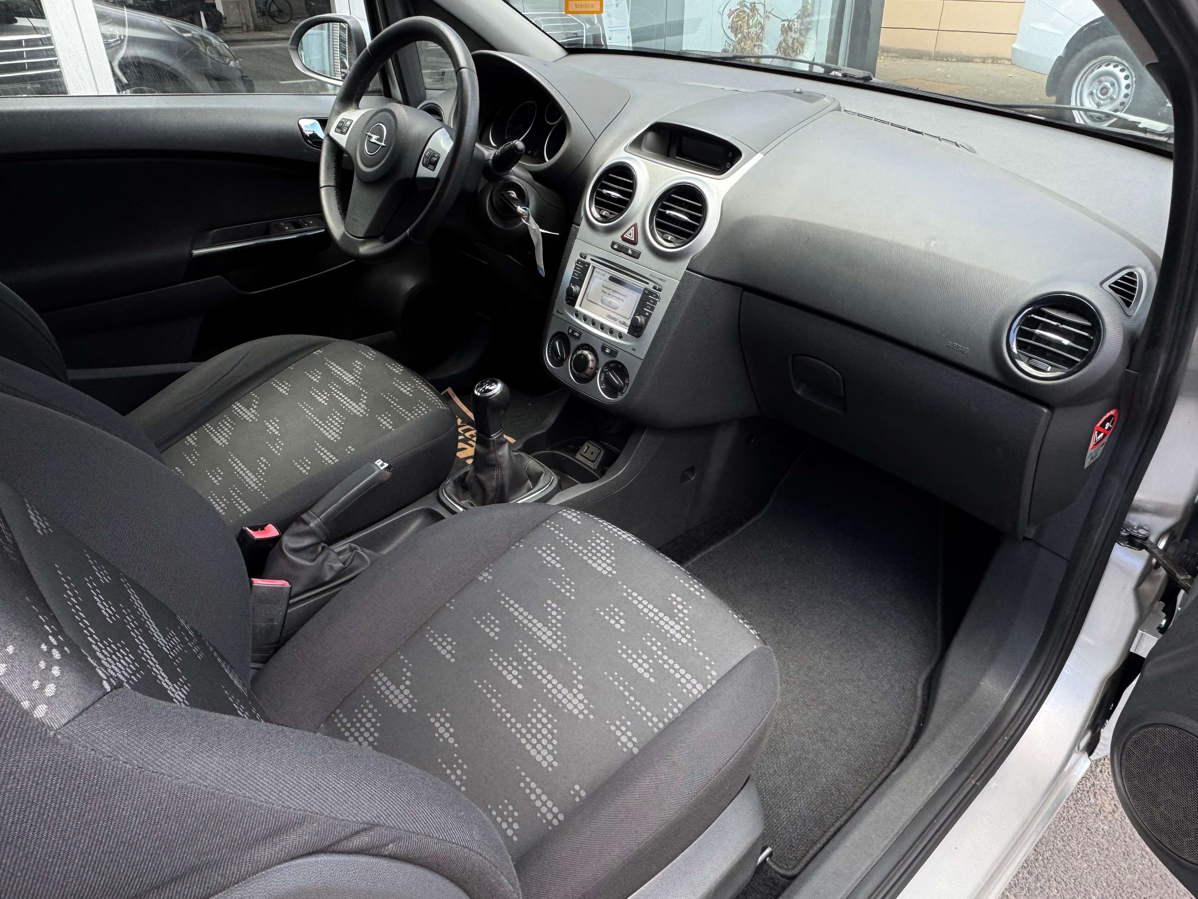 Opel Corsa 1.2i 3Porte Airco Gps Jante Regulateur de vitesses Carnet Garantie