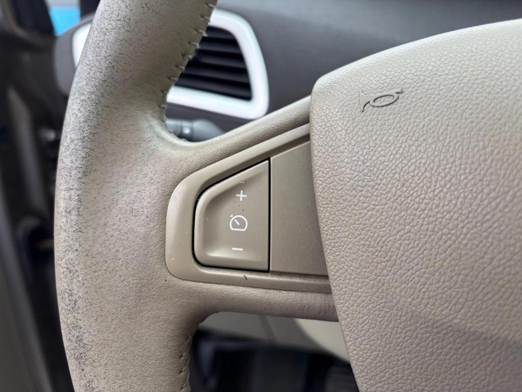 Renault Scenic Grand III 1.9 dCi 131 cv CARPLAY - TOIT OUVRANT SIEGE CHAUFFANT/ELECTRIQUE