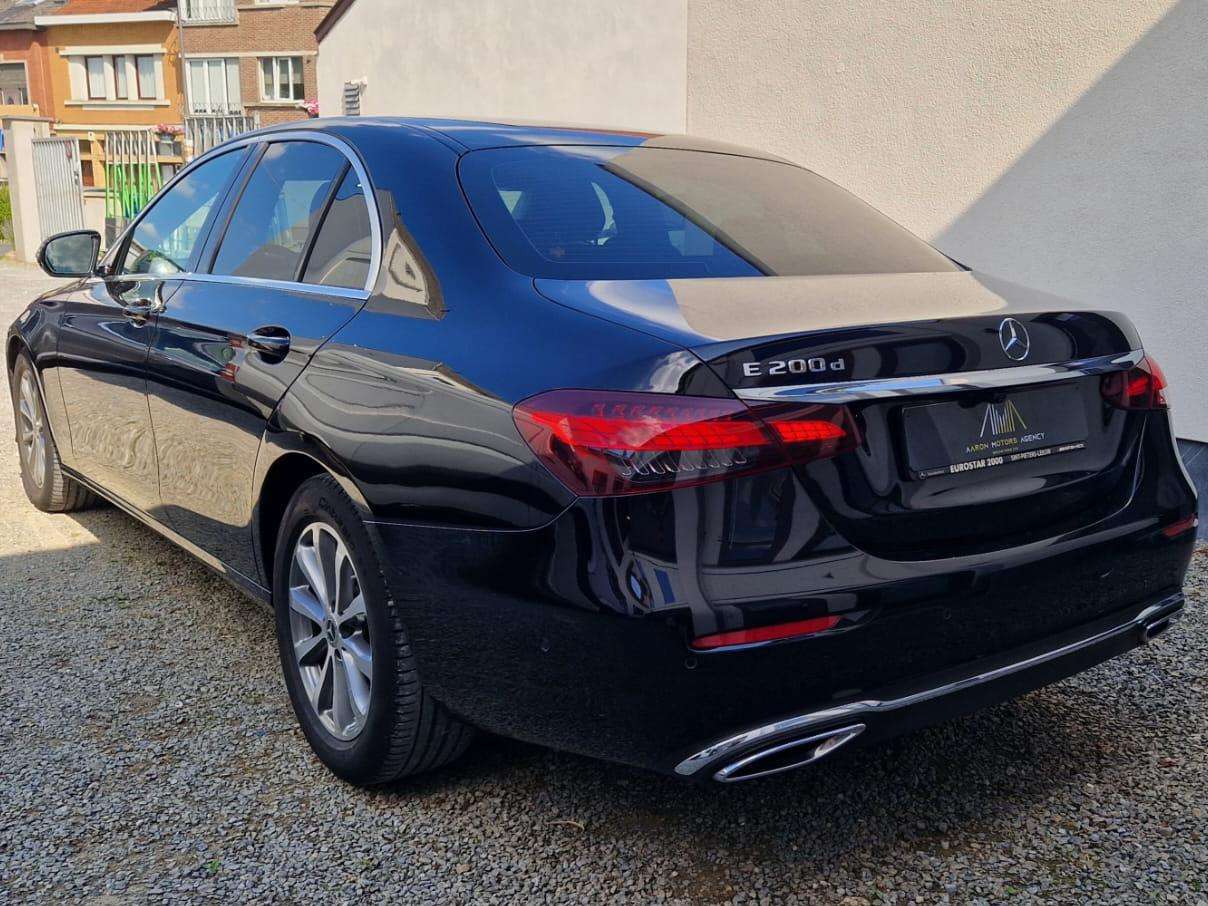 Mercedes-Benz E 200 D/ Automatique/ 9G-TRONIC/ Eclairage Ambiance