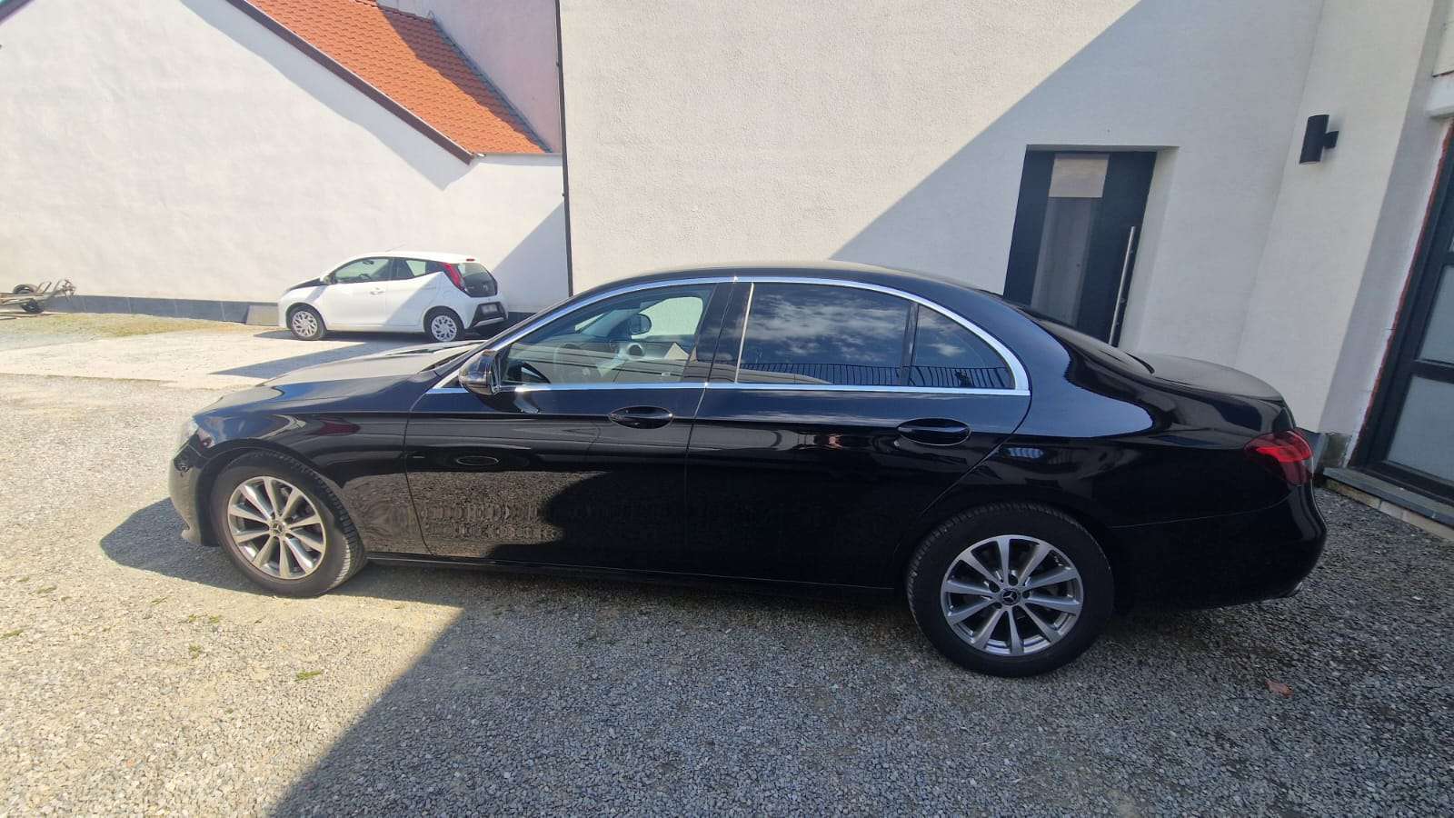 Mercedes-Benz E 200 D/ Automatique/ 9G-TRONIC/ Eclairage Ambiance