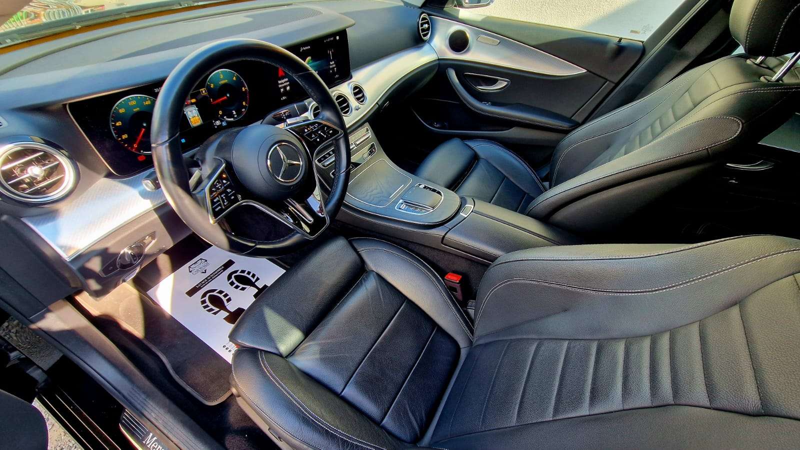 Mercedes-Benz E 200 D/ Automatique/ 9G-TRONIC/ Eclairage Ambiance