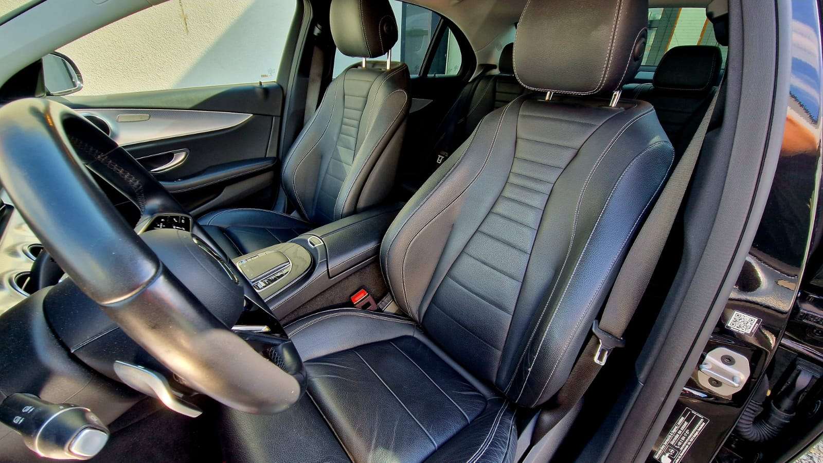 Mercedes-Benz E 200 D/ Automatique/ 9G-TRONIC/ Eclairage Ambiance