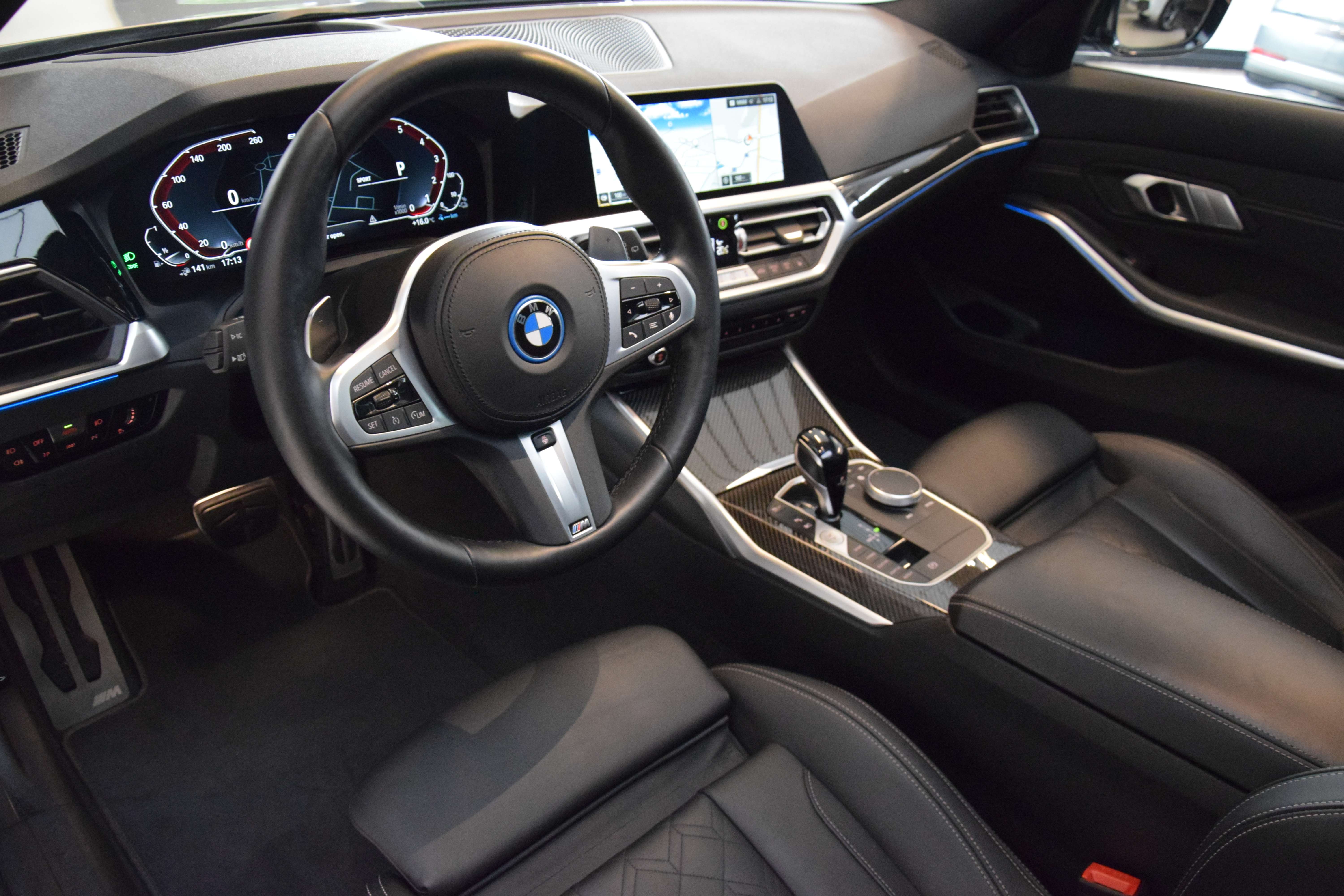 BMW 330 eA M-Sport Night Edition 12/2021 - Full Option!!