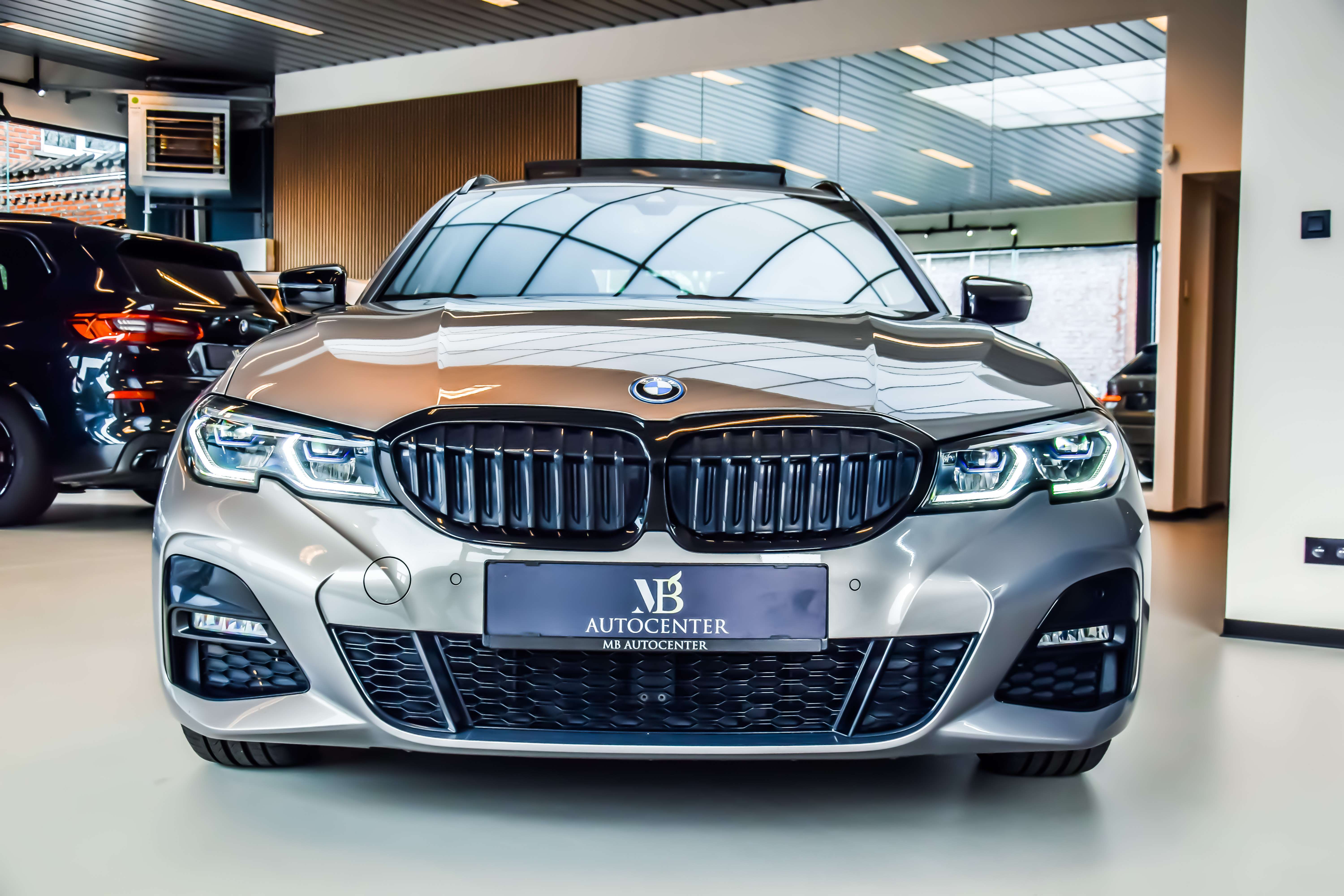 BMW 330 eA M-Sport Night Edition 12/2021 - Full Option!!