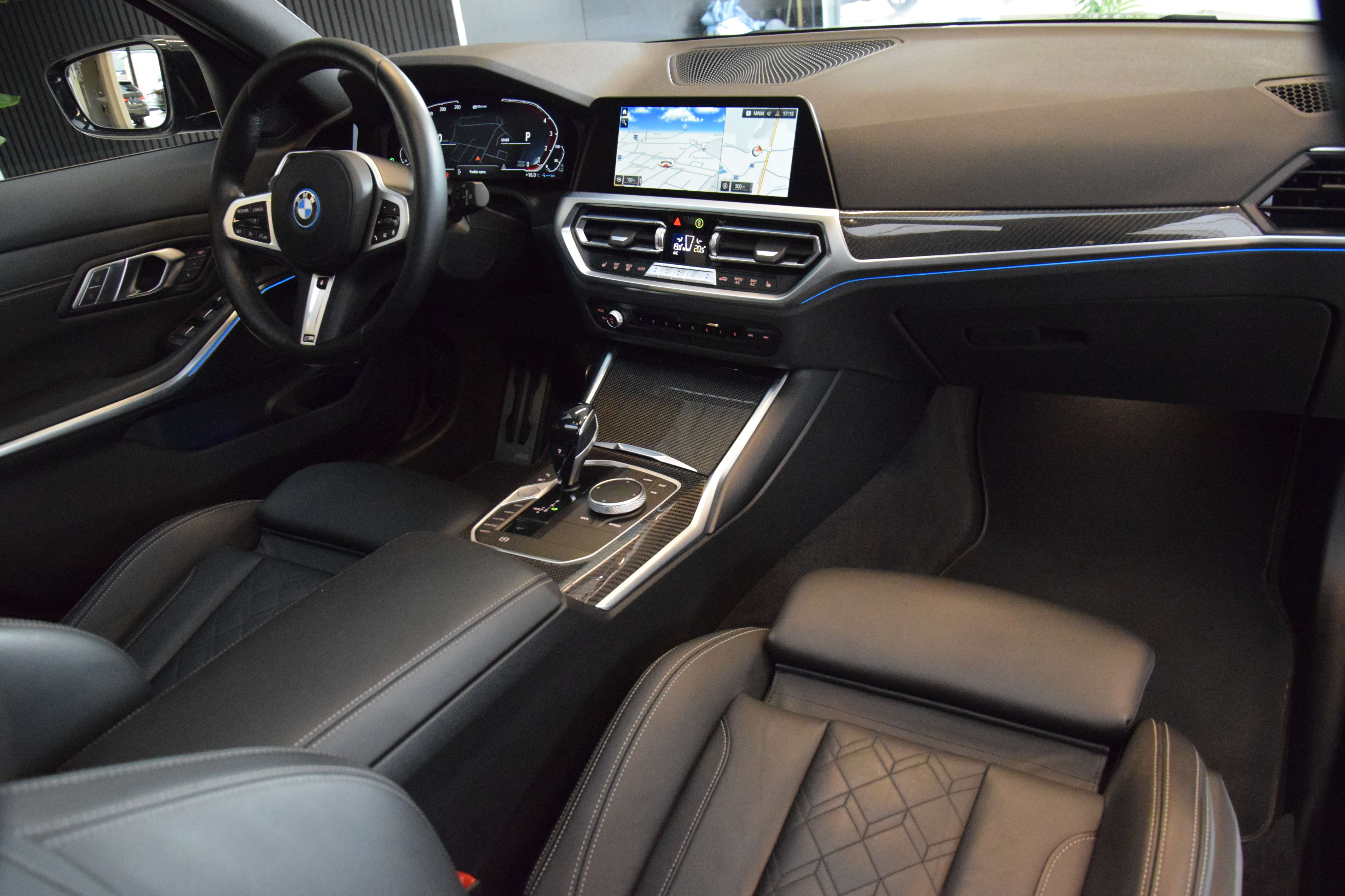BMW 330 eA M-Sport Night Edition 12/2021 - Full Option!!