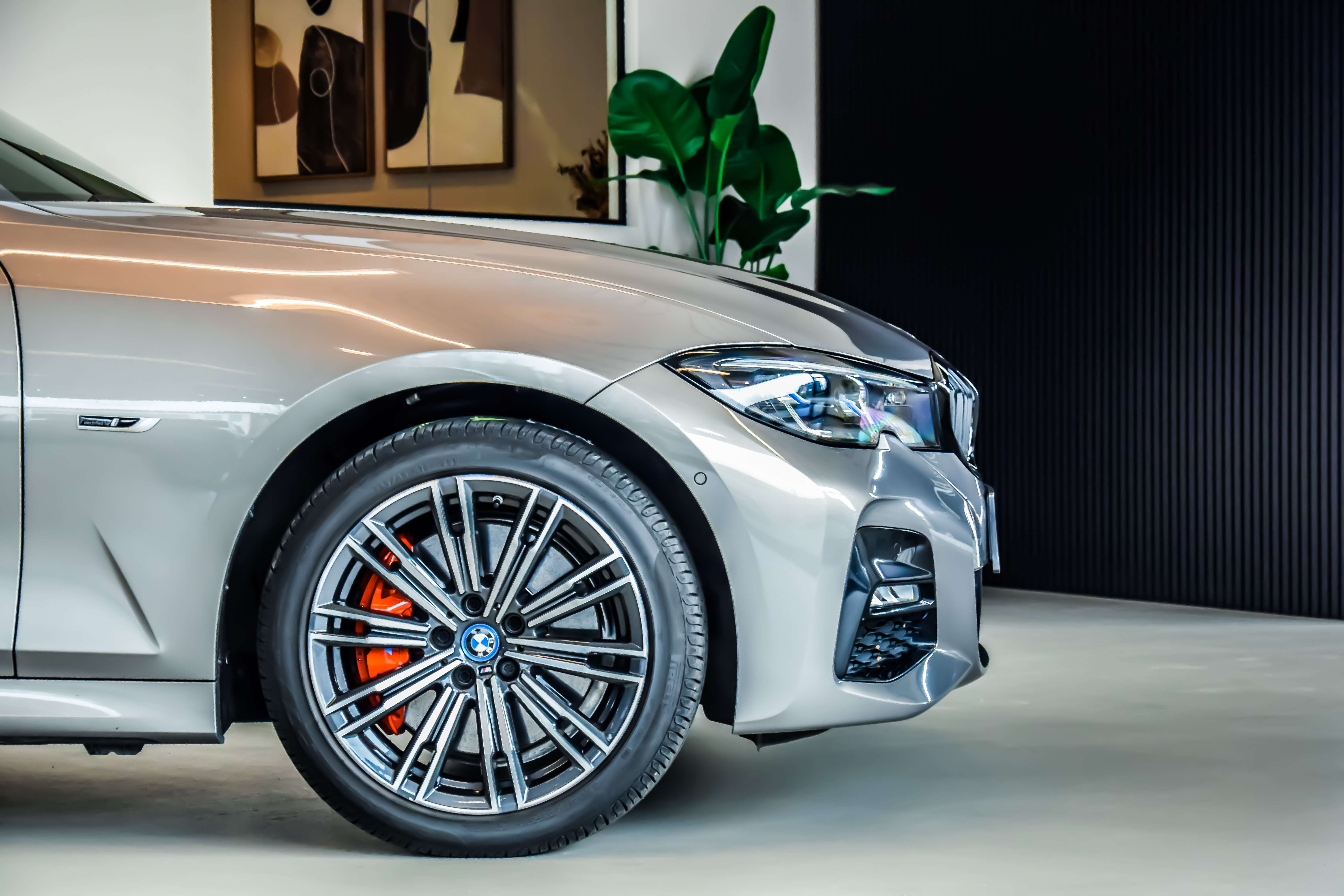 BMW 330 eA M-Sport Night Edition 12/2021 - Full Option!!