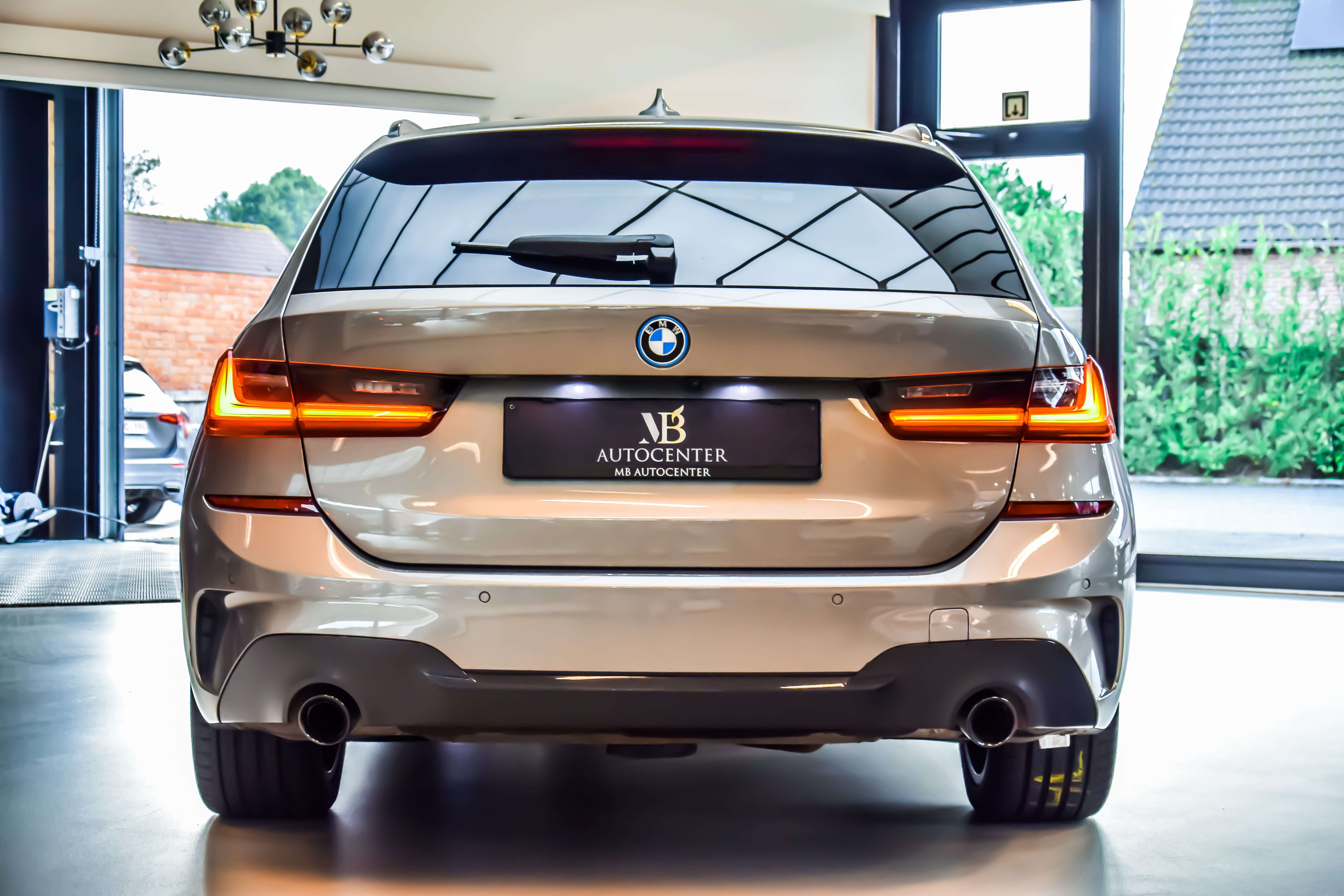 BMW 330 eA M-Sport Night Edition 12/2021 - Full Option!!